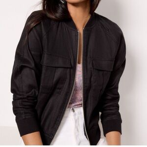 NWT Evereve Remi two pocket bomber